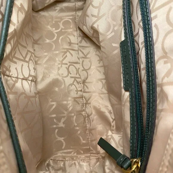 Calvin Klein Green and white shoulder bag - Picture 10 of 13